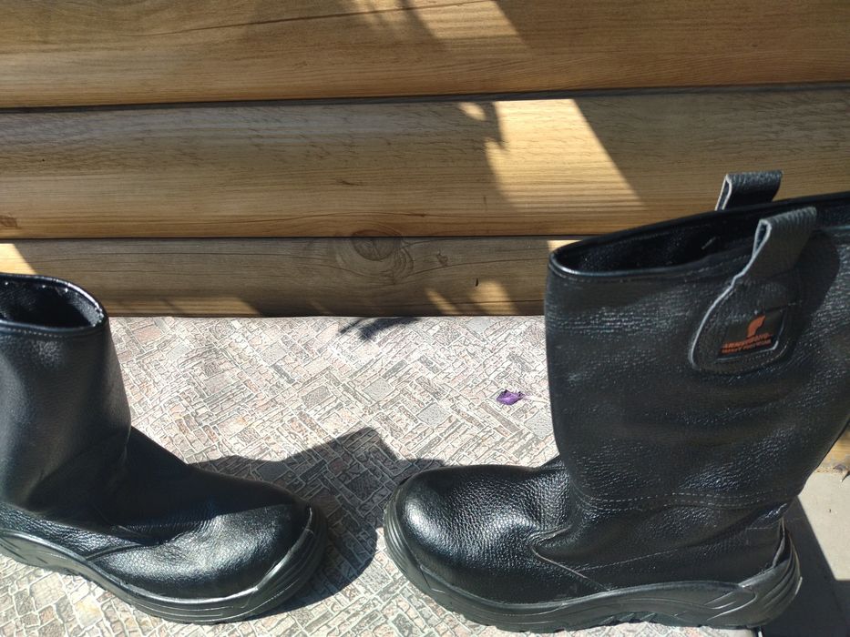 Сапоги кожаные новые