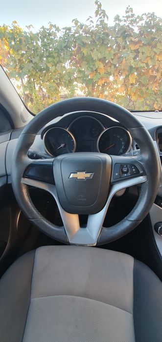 Vând Chevrolet Cruze