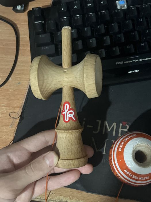 schimb kendama europa record plus wildfire cu ceva antiskid bun