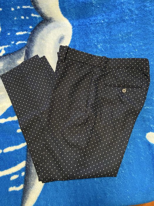 Pantaloni de barbati H&M  slim fit, mar 34/36, bleumarin cu model romb