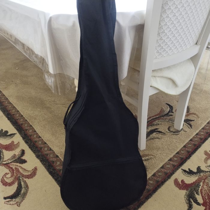 Б/у Гитара Акустическая с комплектом