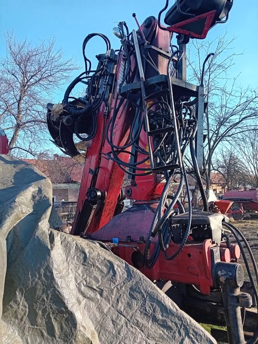 Vand masina forestiera cu macara