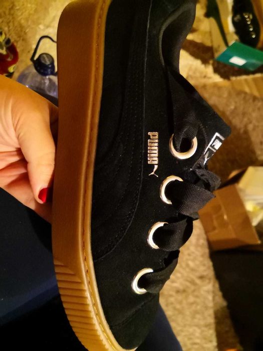 Vand adidasi de dama