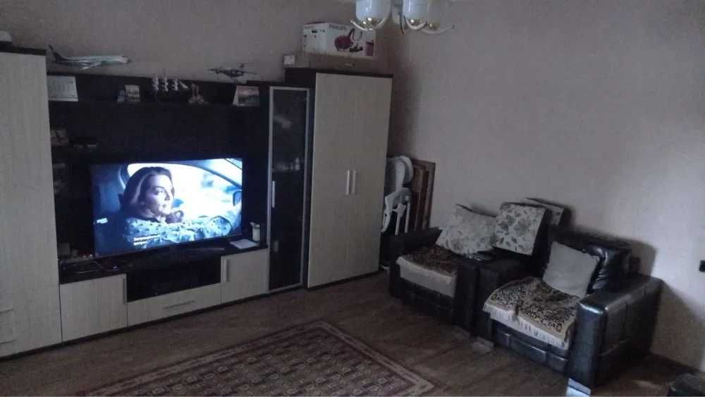 Шайхантахур Лабзак 3 хоналик квартира сотилади