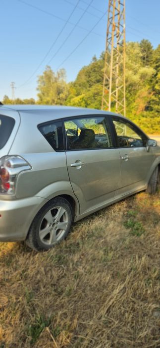 Продавам Toyota Corolla Verso