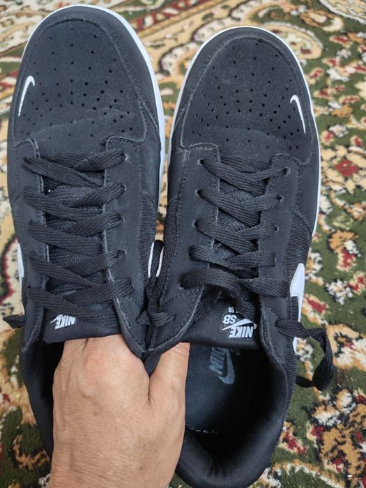 Продам кроссовки