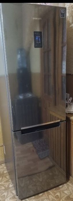 Samsung muzlatgich sotiladi