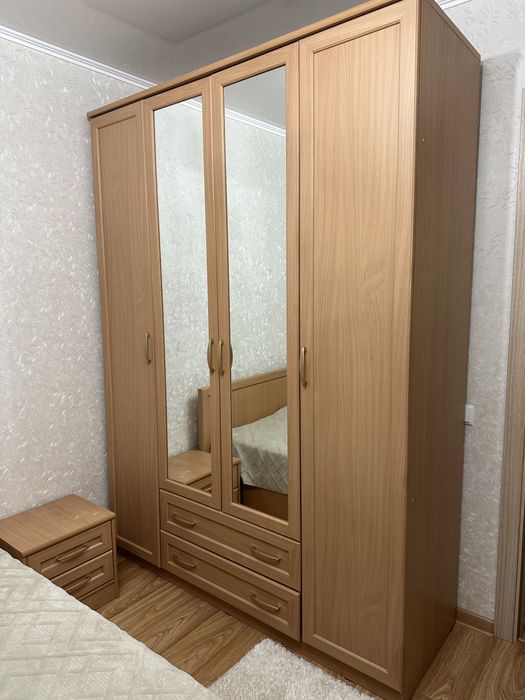 Продам спальный гарнитур