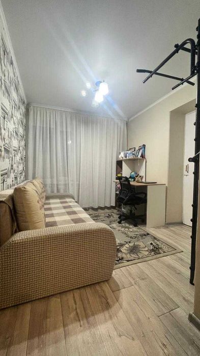 Продам 4 ком квартира РН Центр