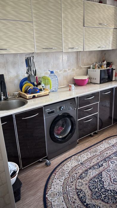 Кухоный гарнитур, морозильник хаер