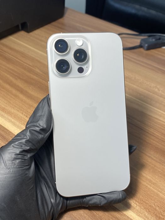 iPhone 16 Pro Max • 1 TB • Natural Titanium