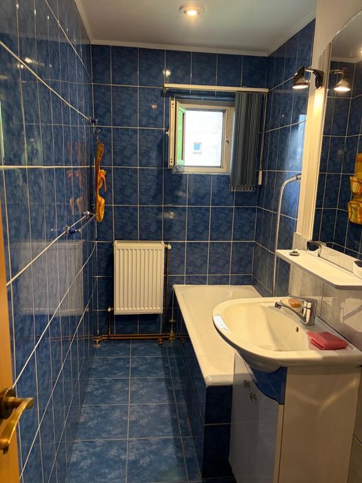 Inchiriez apartament