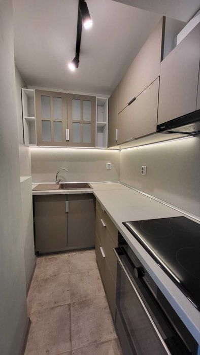 Дава се под наем Двустаен апартамент в Варна, м-т Траката - 65 кв.м за 459 € - Снимка #2