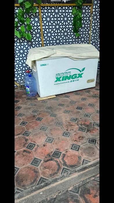 Продаётся морозильный ларь XINGX.