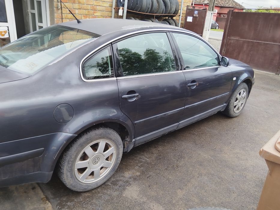 Aripa dreapta Vw Passat B5.5 an 2001-2005
