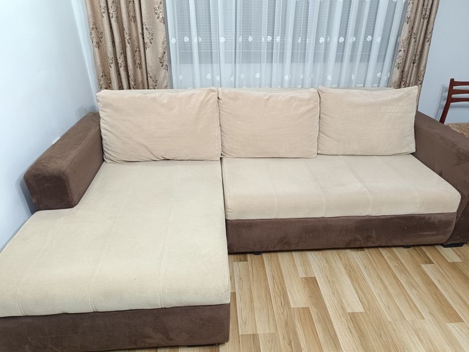 Colțar canapea extensibil cu lada. Stare perfecta