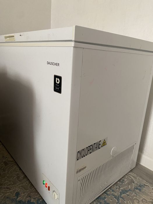 Морозильник 350 л почти новый