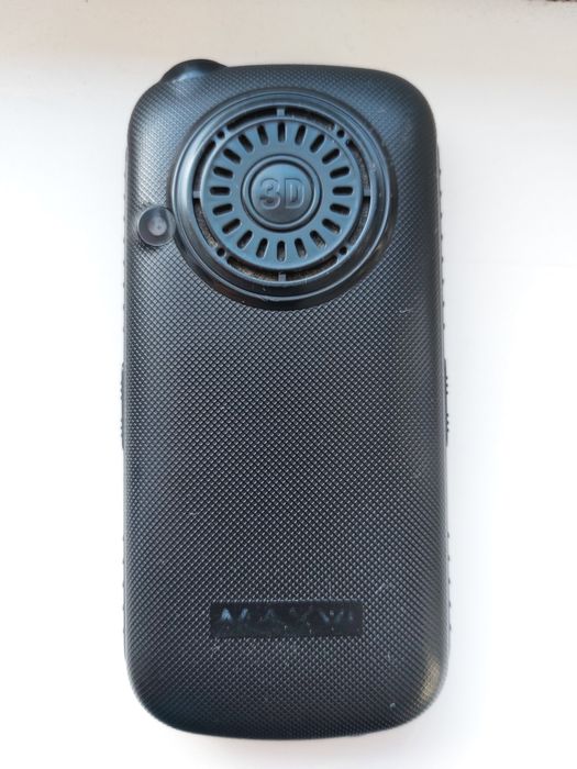Продам мобильный телефон MAXVI