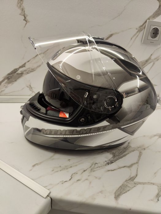 Каска за мотор MT Blade размер S