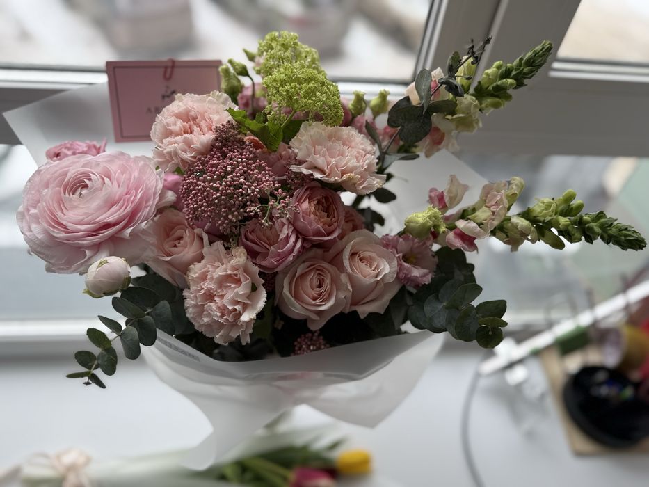 Шикарный букет на 8 марта