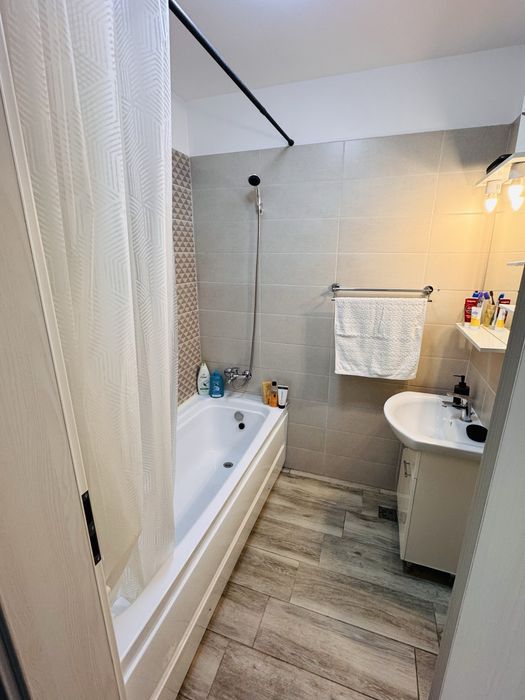 Apartament 2 camere Mobilat-Utilat plus loc parcare