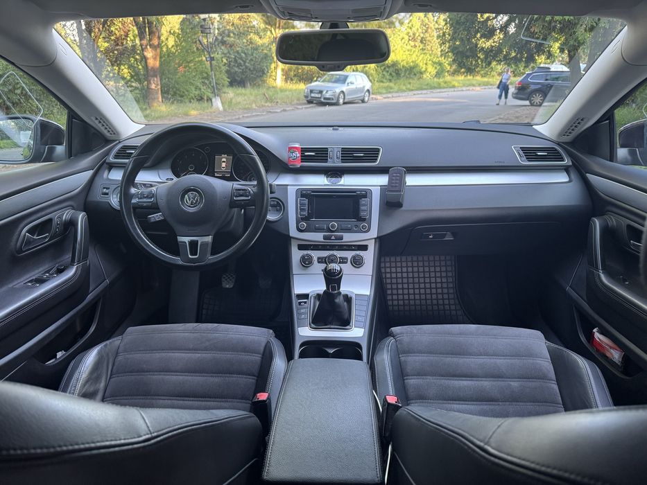 Vând Volkswagen Passat CC Facelift
