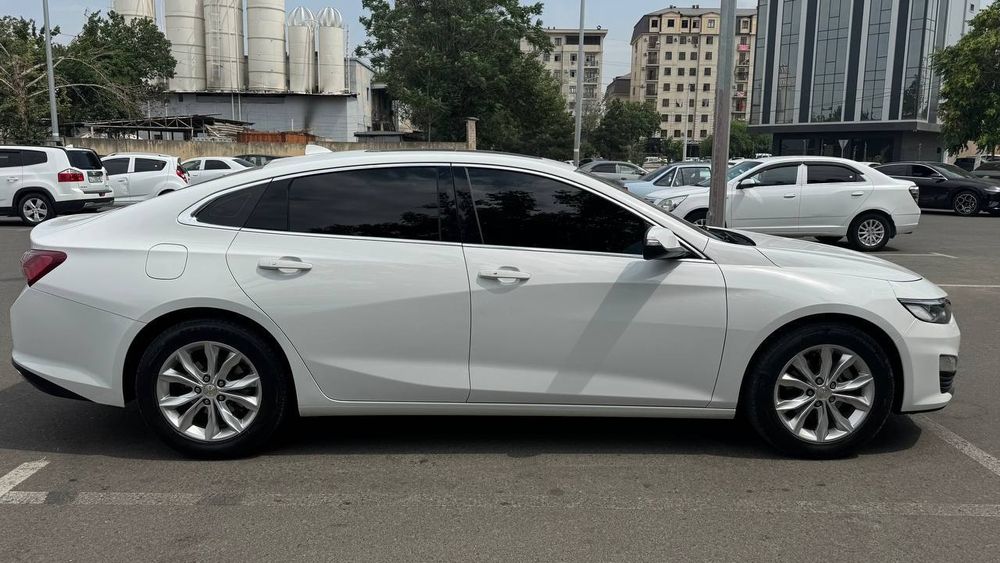 Chevrolet Malibu 2022 — 5