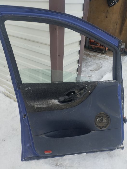 Продам двери Форд Галакси.