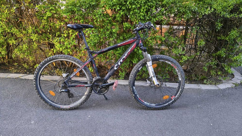 Vând bIcicleta Cross
