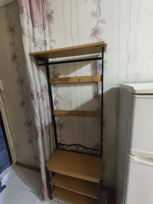 Мебель отдам почти даром