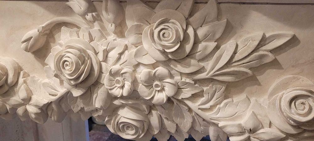 Masca semineu din marmura