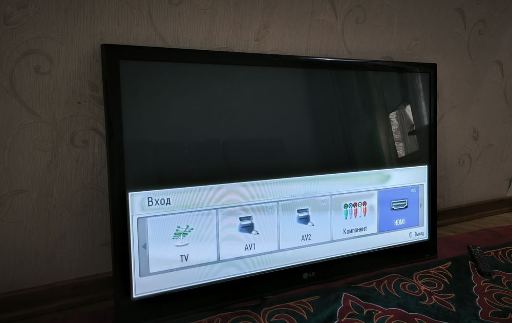 Продам большой телевизор