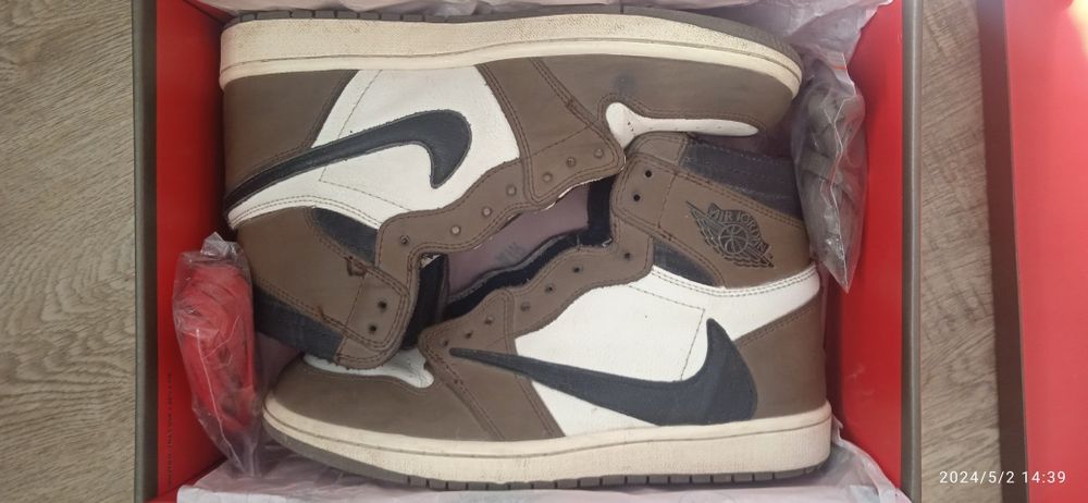 Nike Jordan 1 Travis Scott