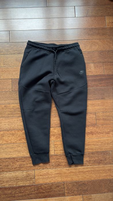 Nike tech fleece черно долнище