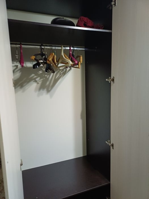 Продам большой шкаф