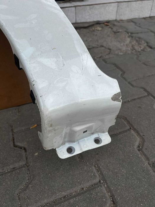 Калник ляв MITSUBISHI L200 2015/-2019  5220J827 / 5220J823