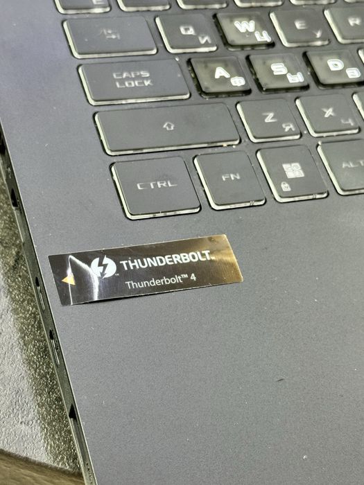 Asus tuf gaming F17 RTX4050