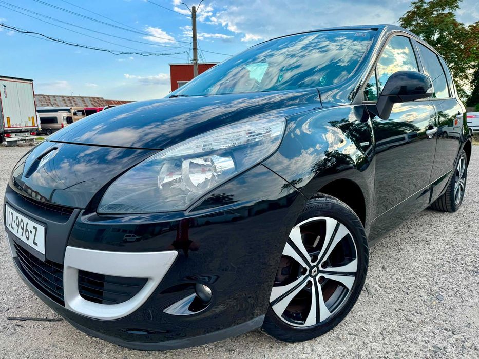 RENAULT Scenic