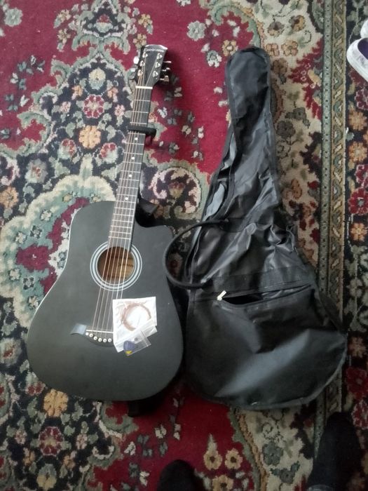 Гитара акустически