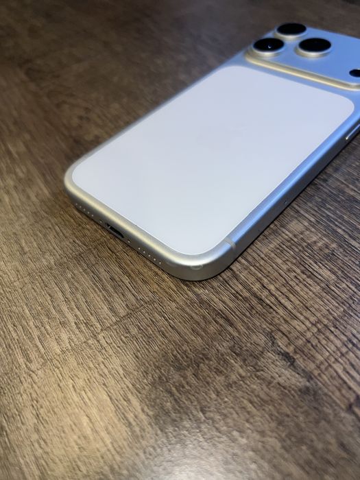 Обмен Iphone 17pro 256