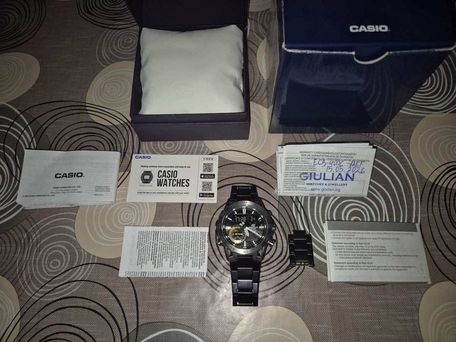 Чисто нов!!! Casio edifice ECB-40 часовник
