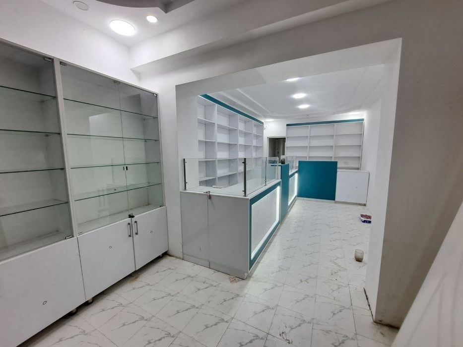 Mebel polka stellaj vitrina magazin doʻkon apteka uchun kerak