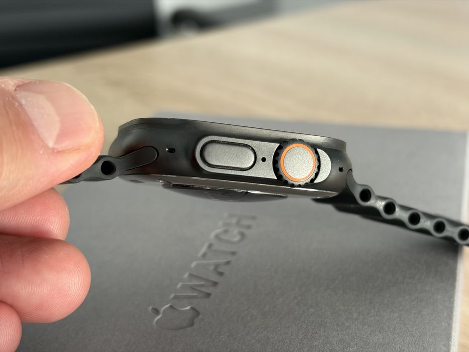 Продам Apple Watch Ultra 2 смарт-часы