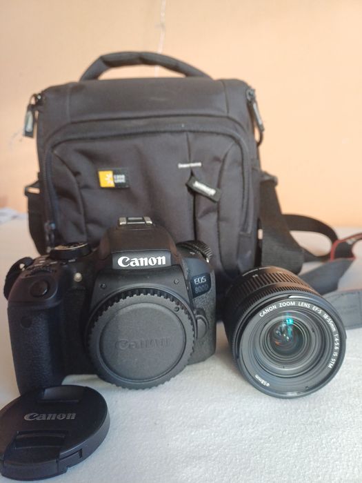 Canon 800D с обектив 18-55