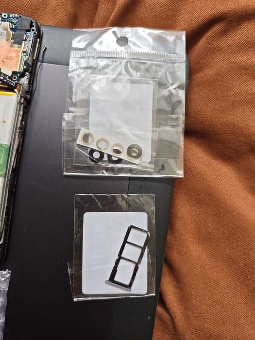 Realme 8i резервни части и нов дисплей