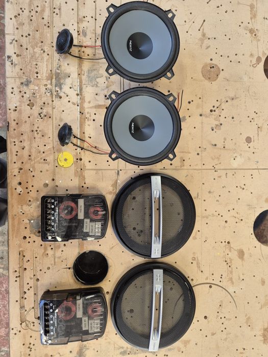 Boxe difuzoare auto Hertz