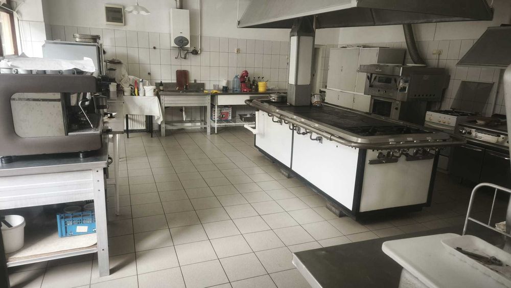 inchiriez restaurant