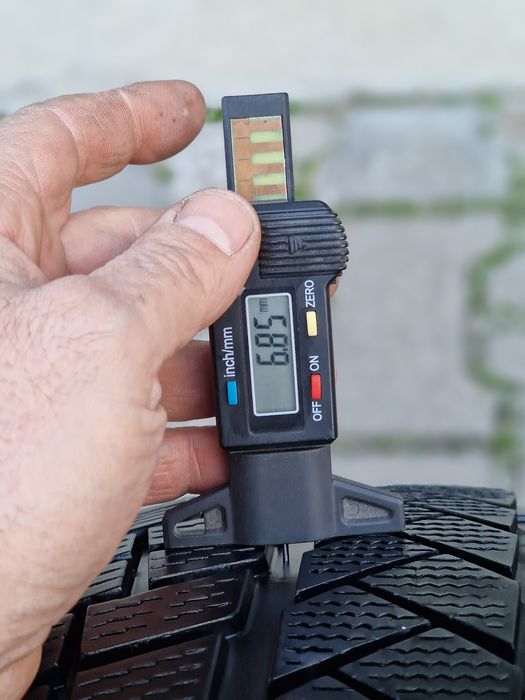 265 60 18 vredestein