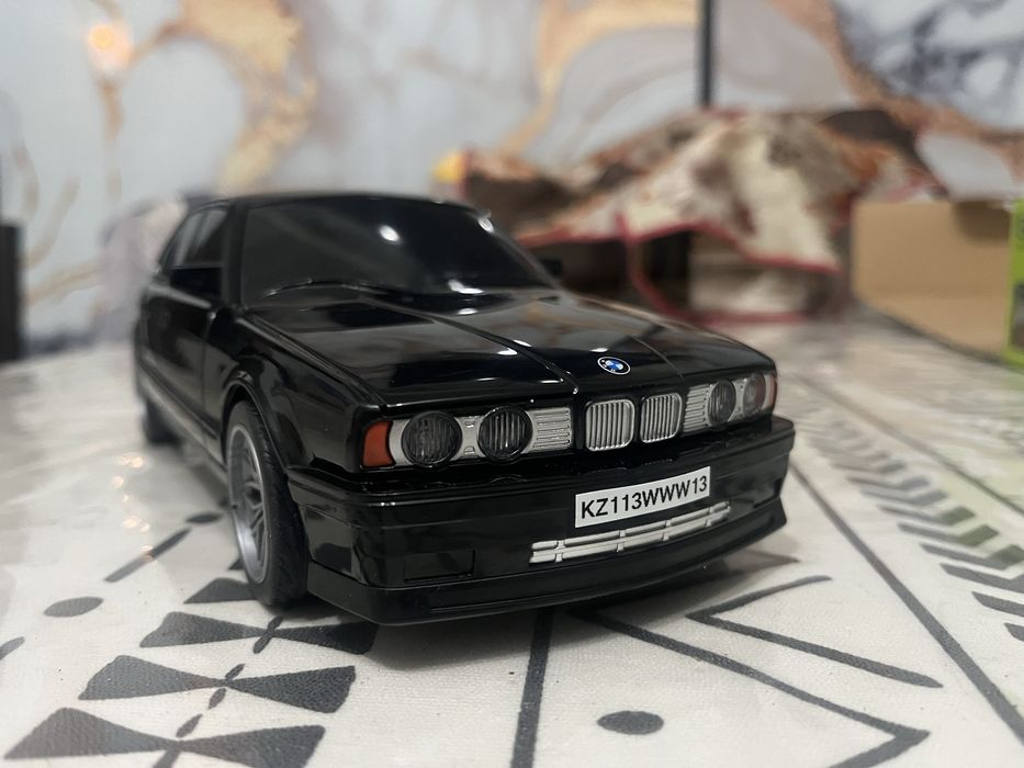 Игрушка Бмв е34 с радиоуправлением
