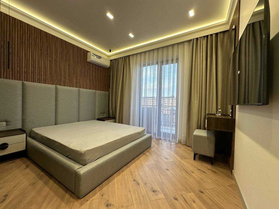 Горячее предложение на Максим горьком 3 комнатная ЖК Салом